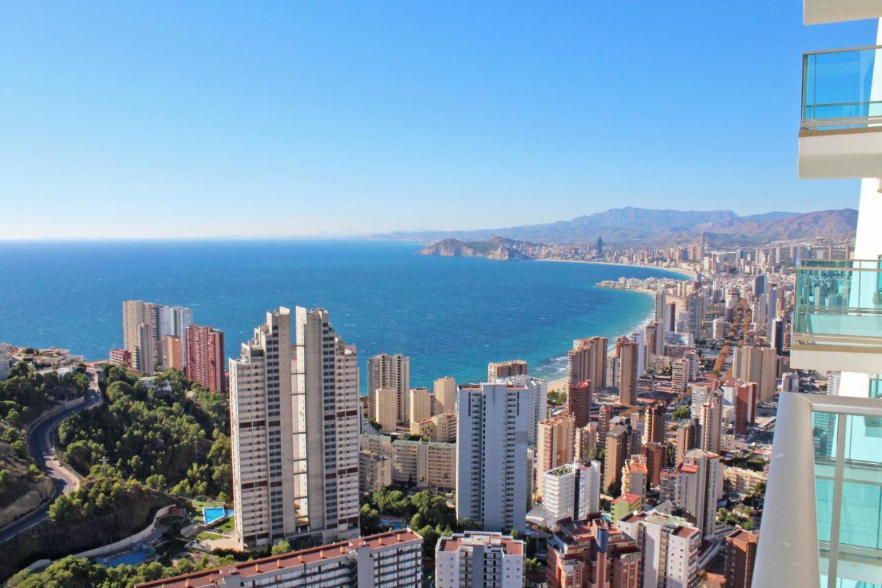 High Rise Apartment On The 39Th Floor With Private Terrace And Sea Views Benidorm Exterior photo